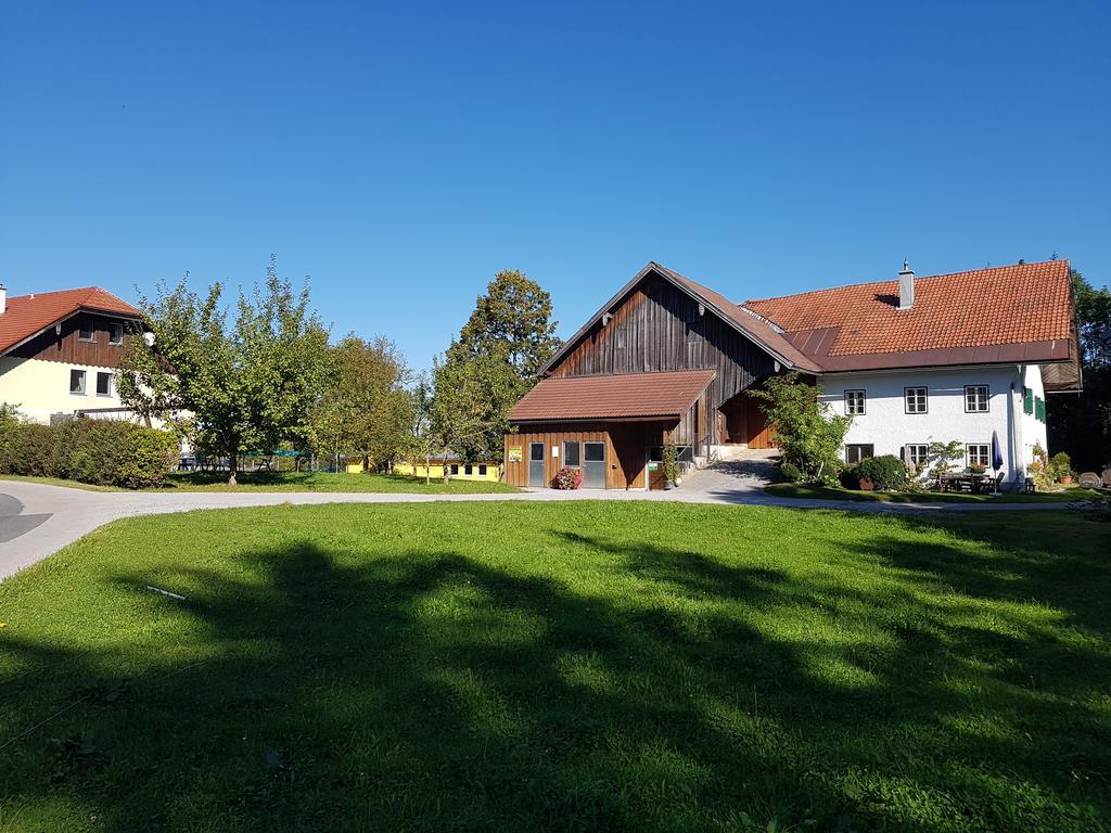 Ferienhof Kehlbauer Hof bei Salzburg Exterior photo